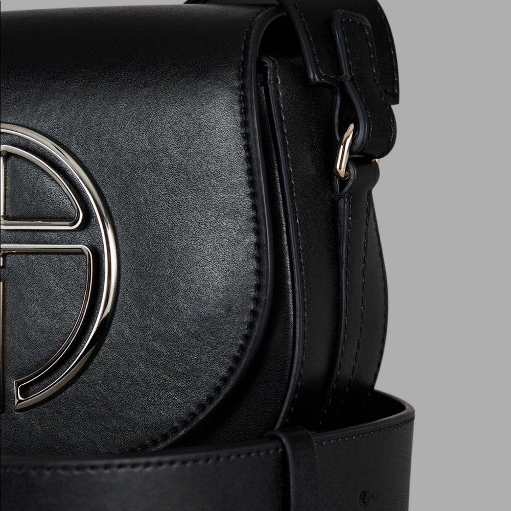 GIORGIO ARMAN leather cross-body bag NWT - Picture 5 of 11